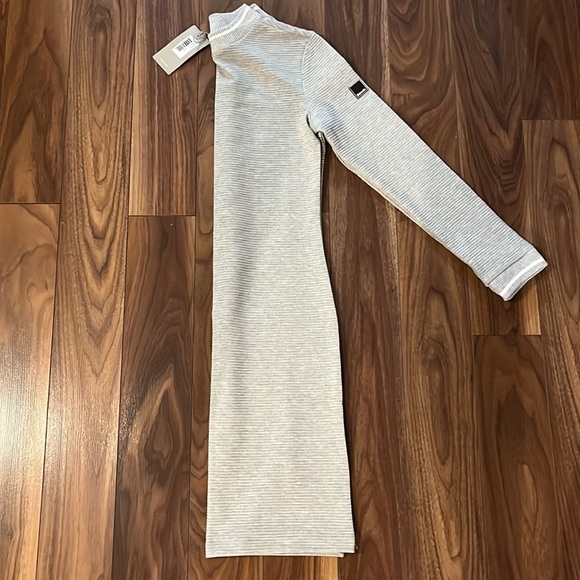 Bench sweater dress in the colour grey in the size small - Picture 4 of 4